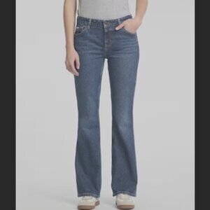 Brand New Guess Foxy Flare Jeans